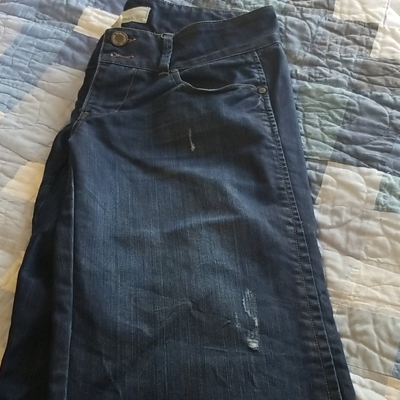 Maurices Wide-Leg Jean Capri - Picture 4 of 6